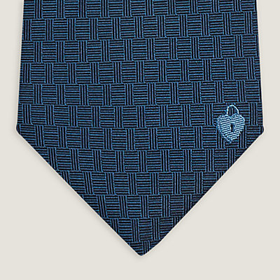 339315T 01_wornsquare_1?size= 339315T 01_wornsquare_1?size=